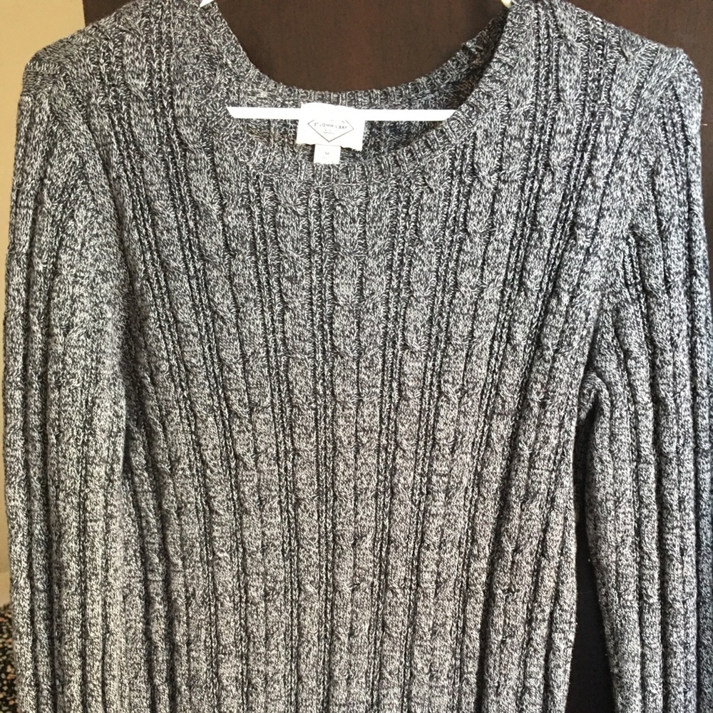 Women's Black and White Pullover Size M